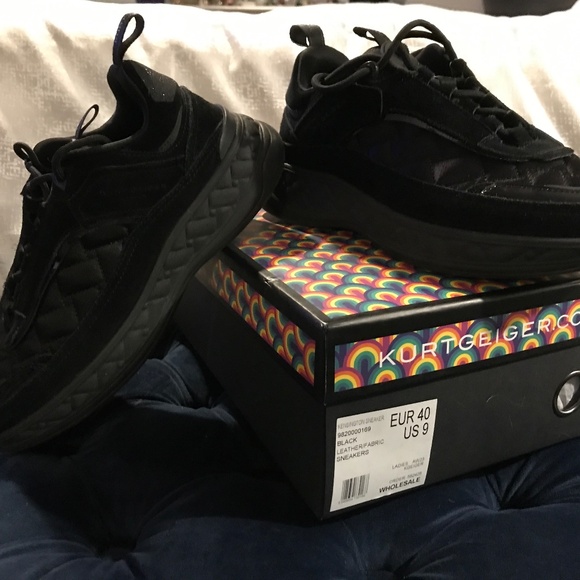 Kurt Geiger Kensington Sneaker - Picture 1 of 4